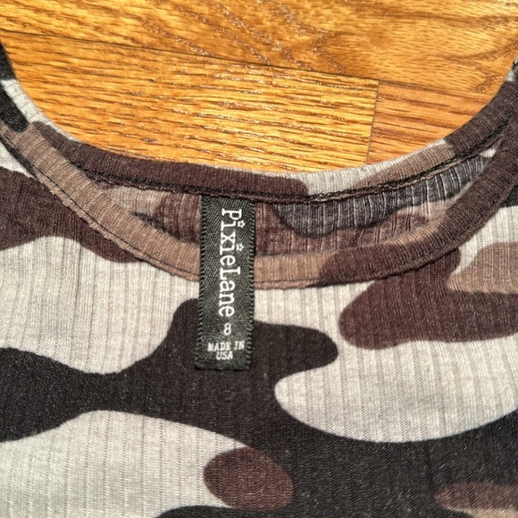 PixieLane camo cropped long sleeve tee super stylish and comfortable - Picture 3 of 4